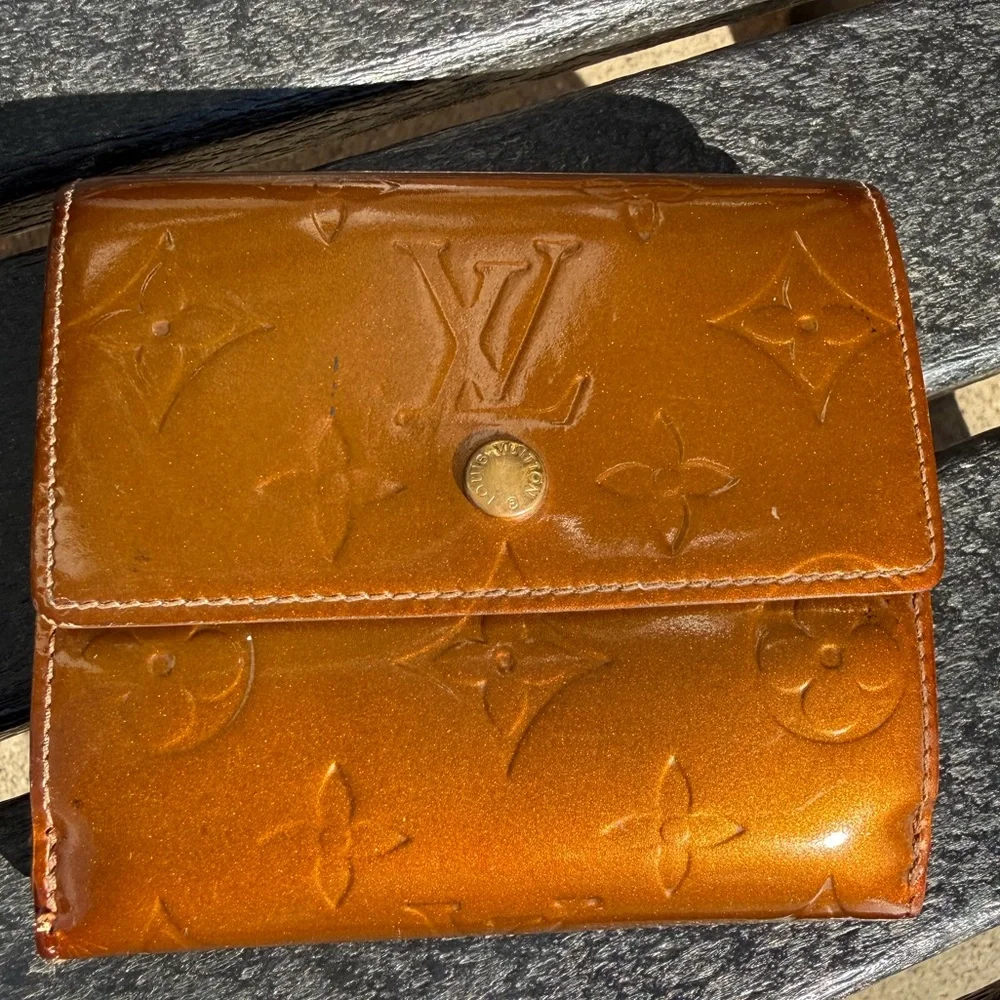 Louis Vuitton Caramel Vernis Monogram Compact Wallet - Picture 1 of 9